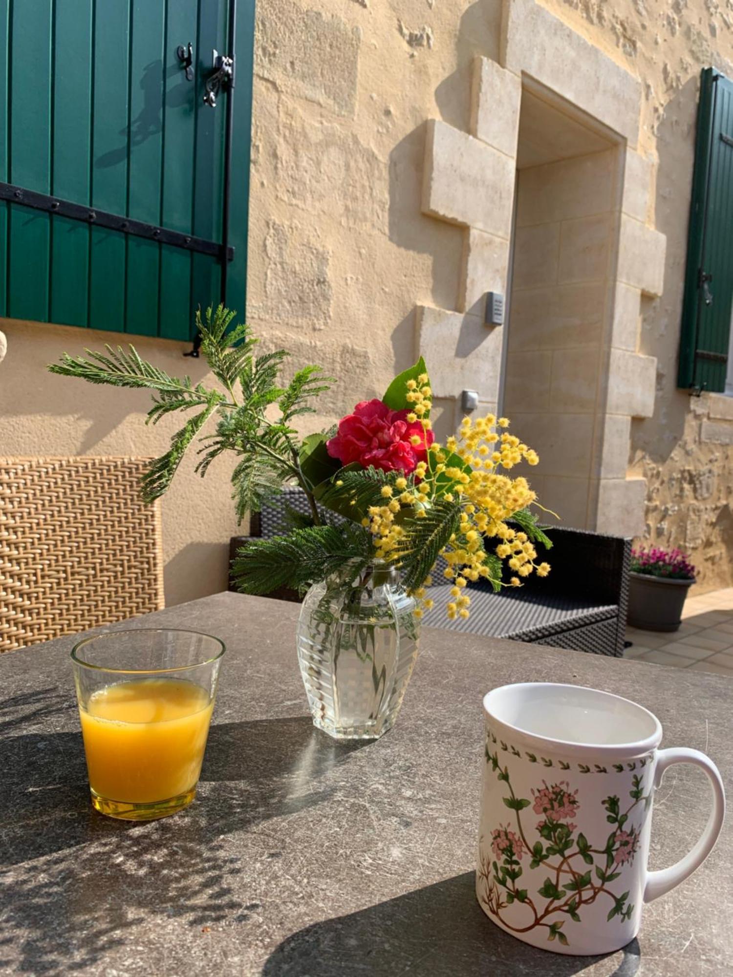 Auberge Du Porche Blaye-et-Sainte-Luce Eksteriør bilde
